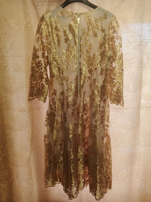 Новое шикарное золотое платье Fiesta (Турция) — праздничное с кружевом