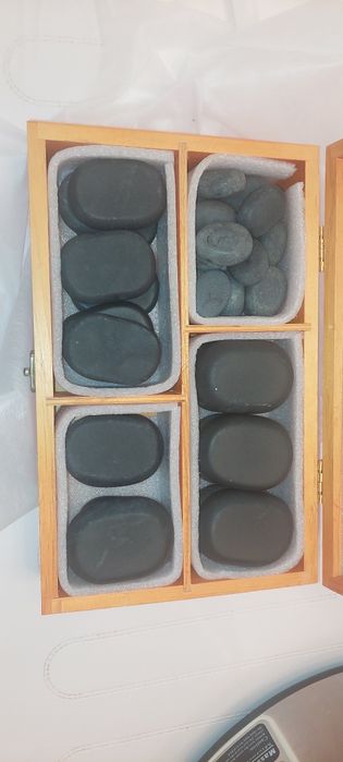 Aquecedor de pedras profissional de terapias + conjuto de 36 pedras com Caixa.