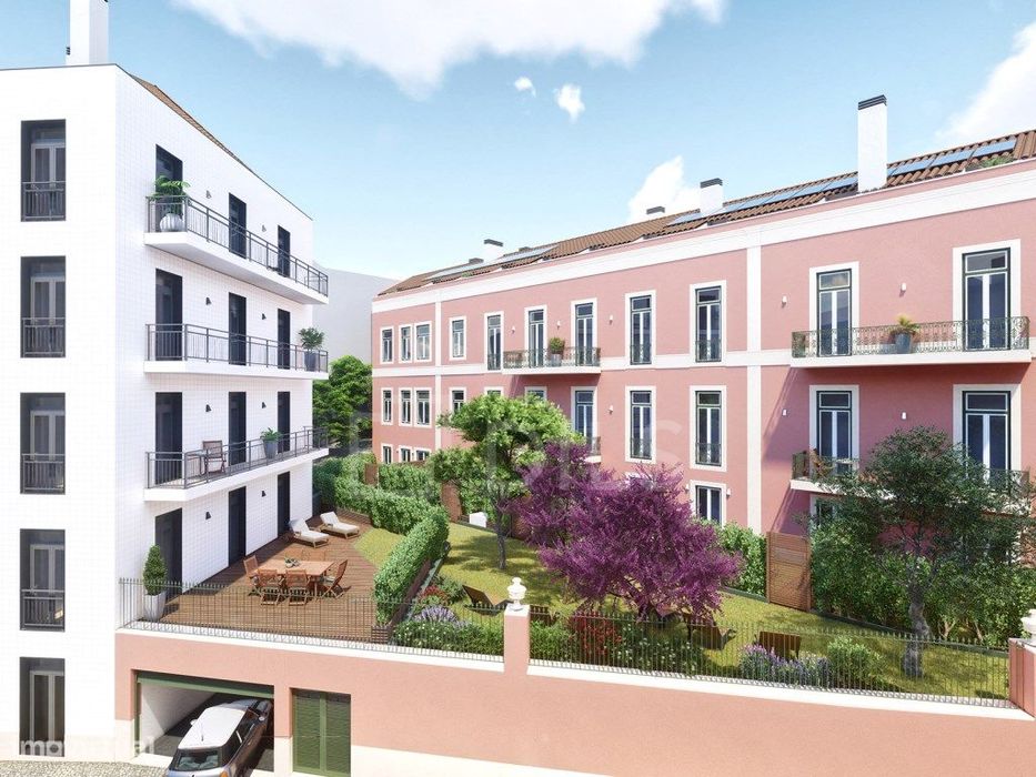 Apartamento T1, mobilado, com terraço e 1 lugar de estacionamento