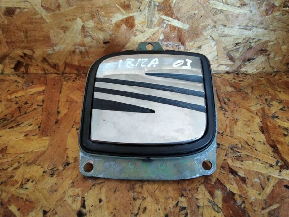 PUXADOR DA MALA SEAT IBIZA 6L 02-08
