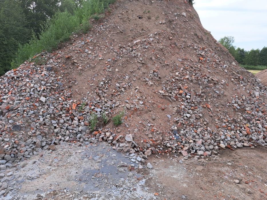 Gruz tluczen z kruszarki