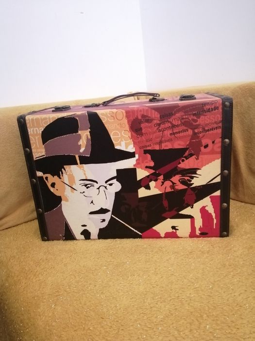 Mala baú Fernando Pessoa  médio e original