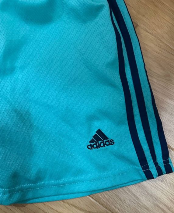 Бірюзові футбольні шорти Adidas Real Madrid на 12-15 років