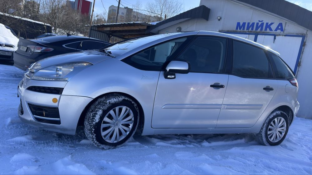 Сітроен с4 Пікасо  1.6 диз 11 рік