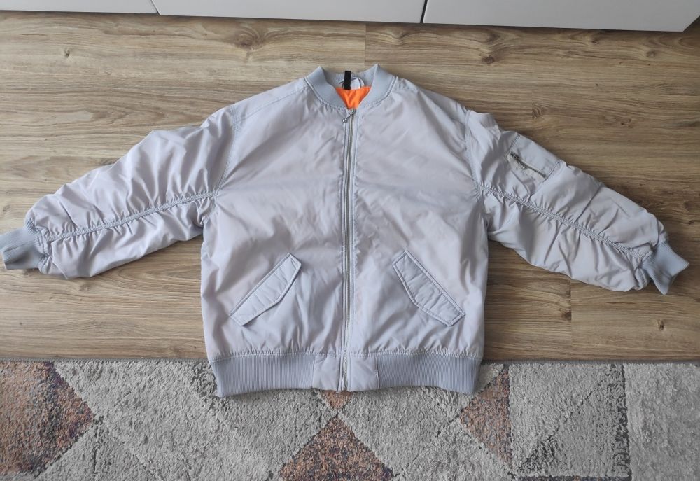 Kurtka bomberka H&M Divided rozmiar S