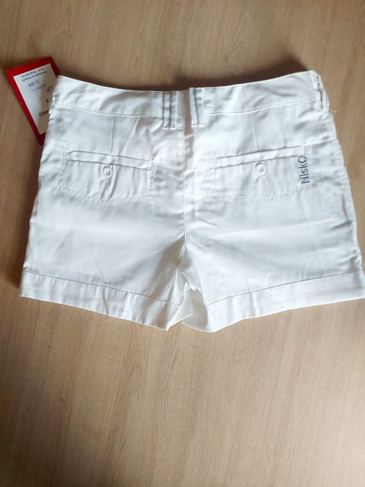 Calções brancos verão