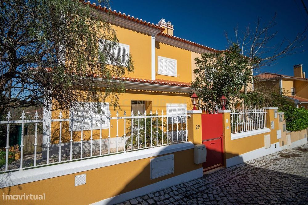 Moradia Renovada T5 com Jardim