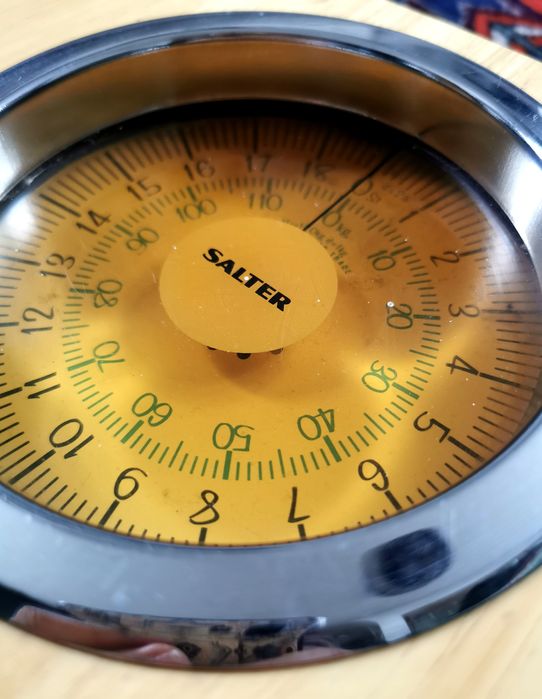 Drewniana waga łazienkowa Vintage