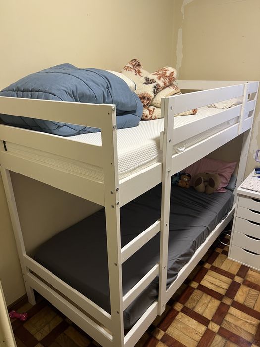 Cama IKEA MYDAL 90x200 cm