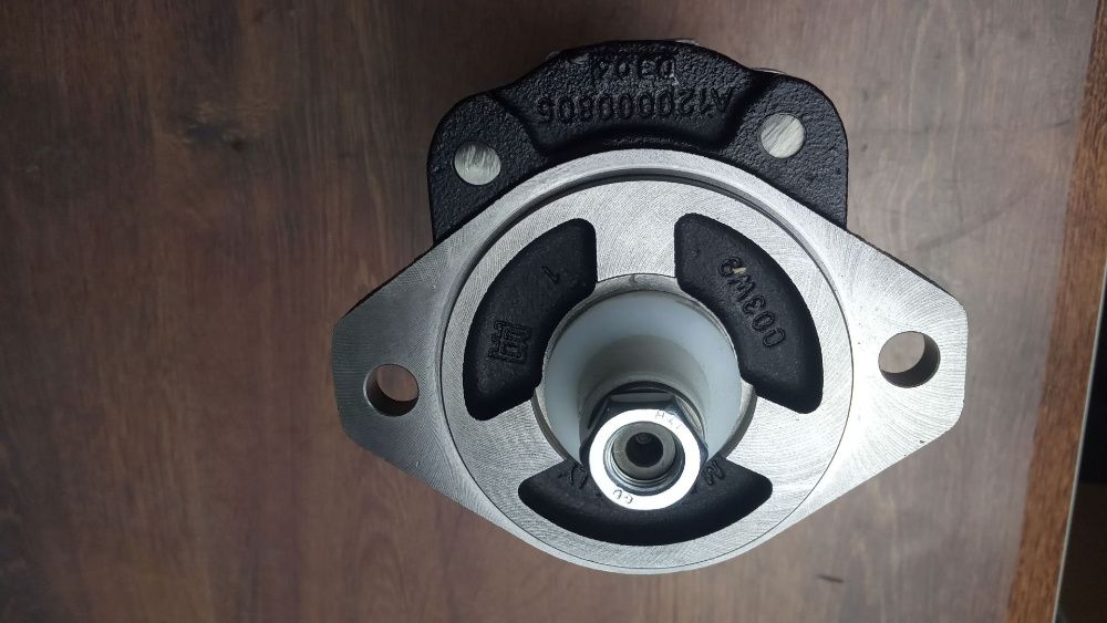 Pompa hydrauliczna Ursus C-380 IIIB, C-385