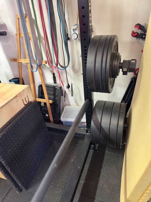 Equipamento CrossFit Rogue Barbell Bumpers Cage