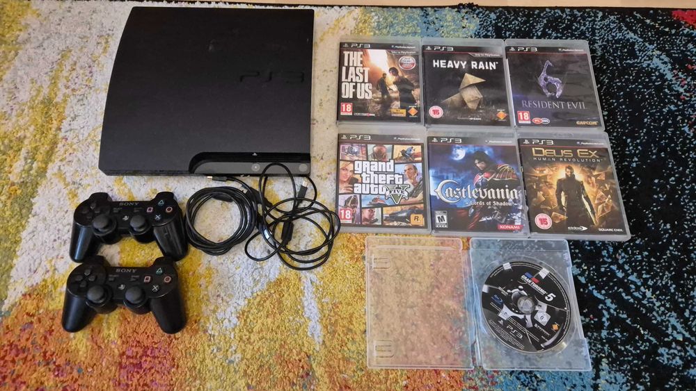 Konsola Sony Playstation 3 / PS3 Slim 250 GB + 2 Pady + 7 gier - Stan dobry