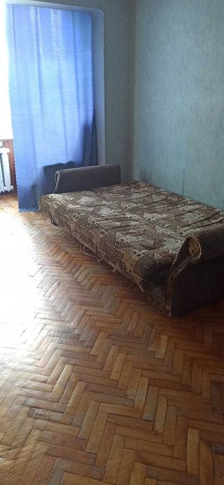 Здається кімната в двокімнатній квартирі