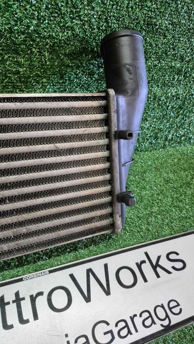 Intercooler Original Audi Volkswagen 1.8T 1.9 TDI Ref. 058.145805A em excelente estado