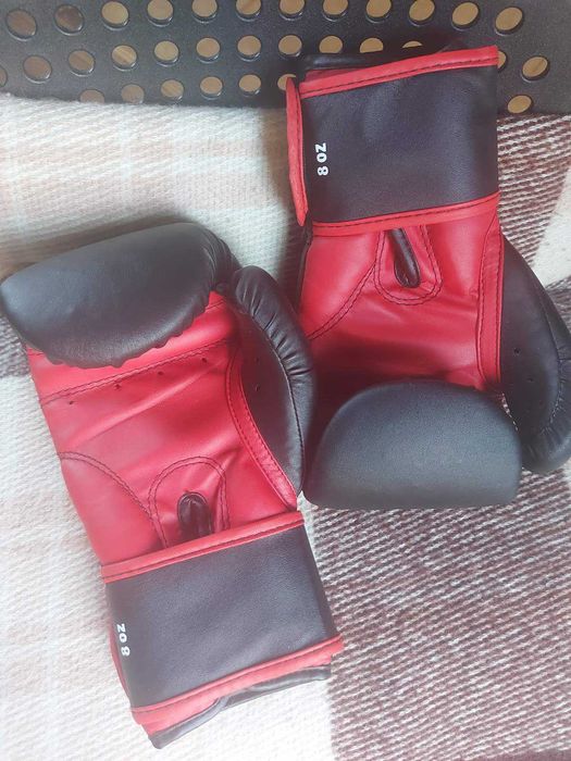 Дитячі боксерські рукавички Venum Contender Black / Red