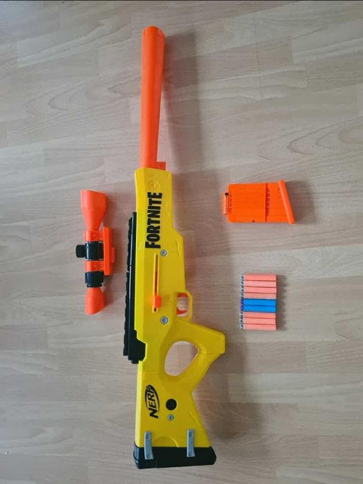 Nerf X Fortnite wyrzutnia Basr-L +9 strzałek