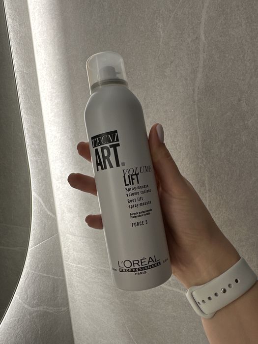 Спрей мус для обʼєму волосся loreal новий!