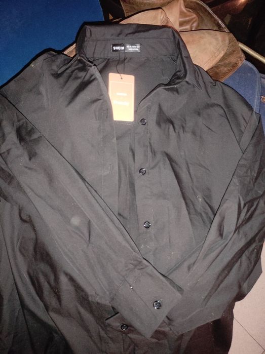 Camisa preta para homem
