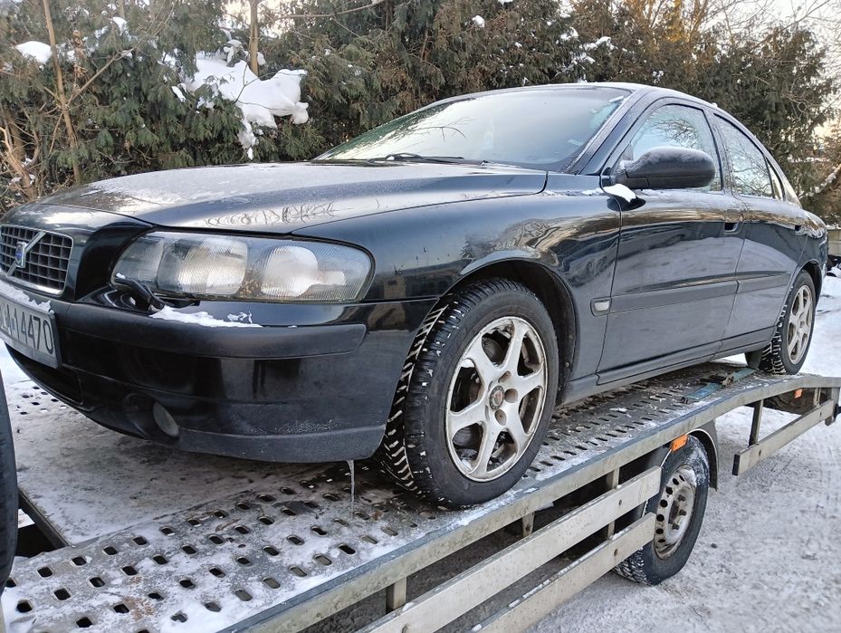 Sprzedam Volvo S60 2.4 turbo gaz 2001 r stan bdb . Uszkodzony  !!!