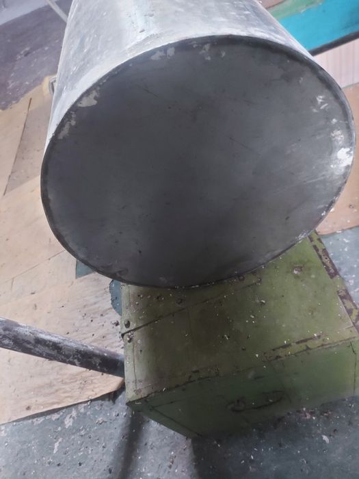 Продам большую ёмкость,каструлю из нержавеющей стали.