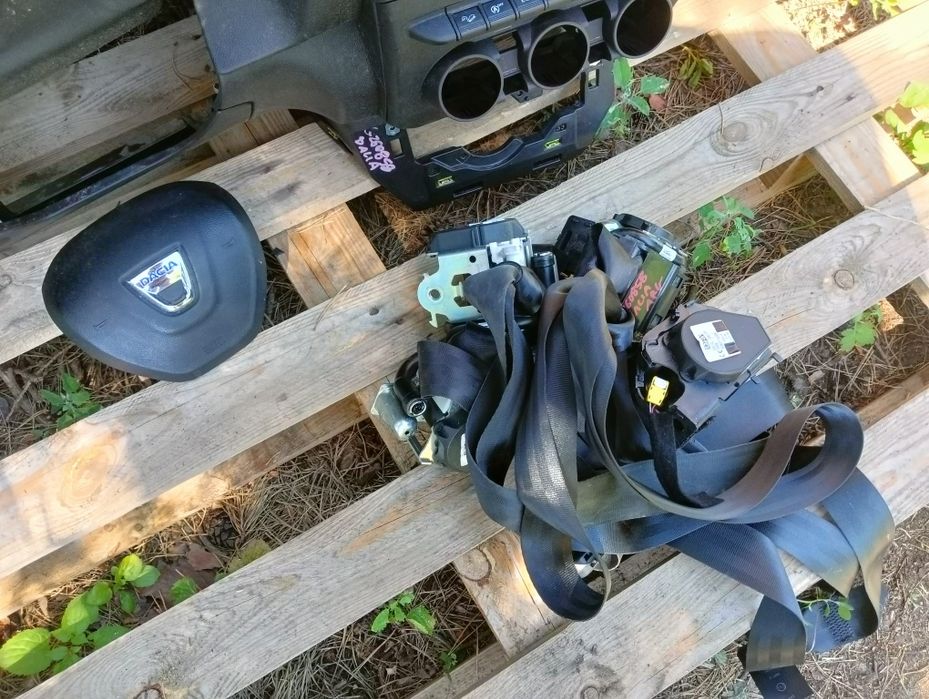 Dacia duster 2lift poduszki pasy konsola org kol