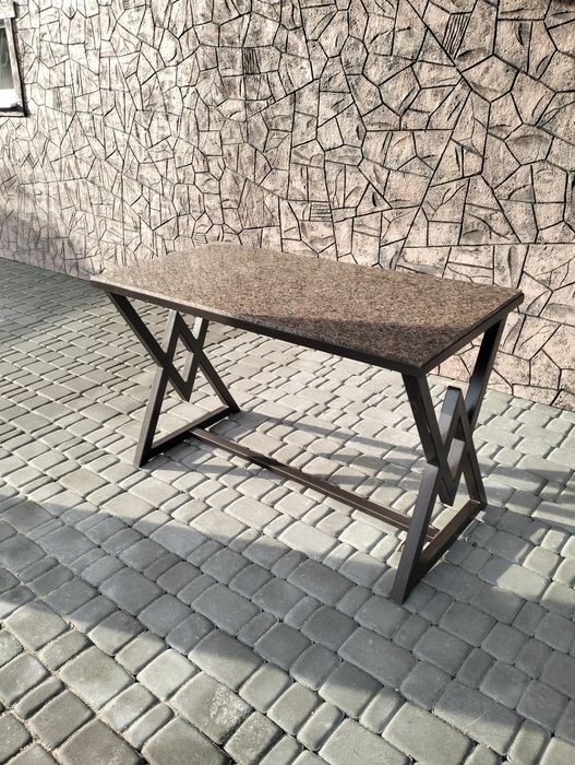 Стіл гранітний для дому та для альтанки