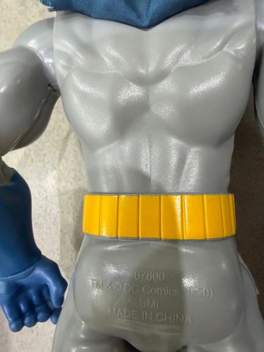 Figurka Batman - Hasbro - Dc Comics - 31 cm.