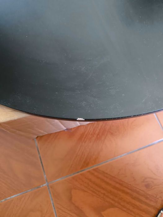 Mesa para sala de madeira lacada