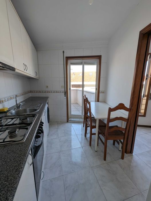 T0 Mobilado para Arrendamento – Centro de Viana do Castelo