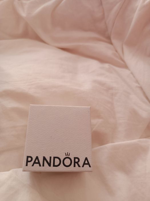 Anel da Pandora usado a pouco tempo