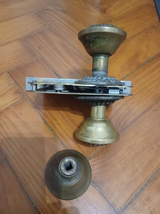 Maçanetas em latão (um par) mais 1 só