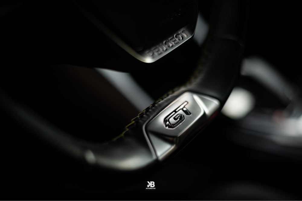 Wynajem Peugeot 208 automat tanio wypożyczalnia samochodów