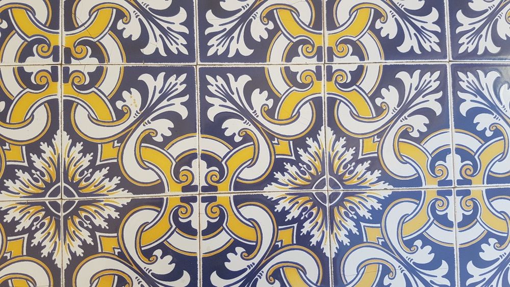Mesa de azulejo tradicional