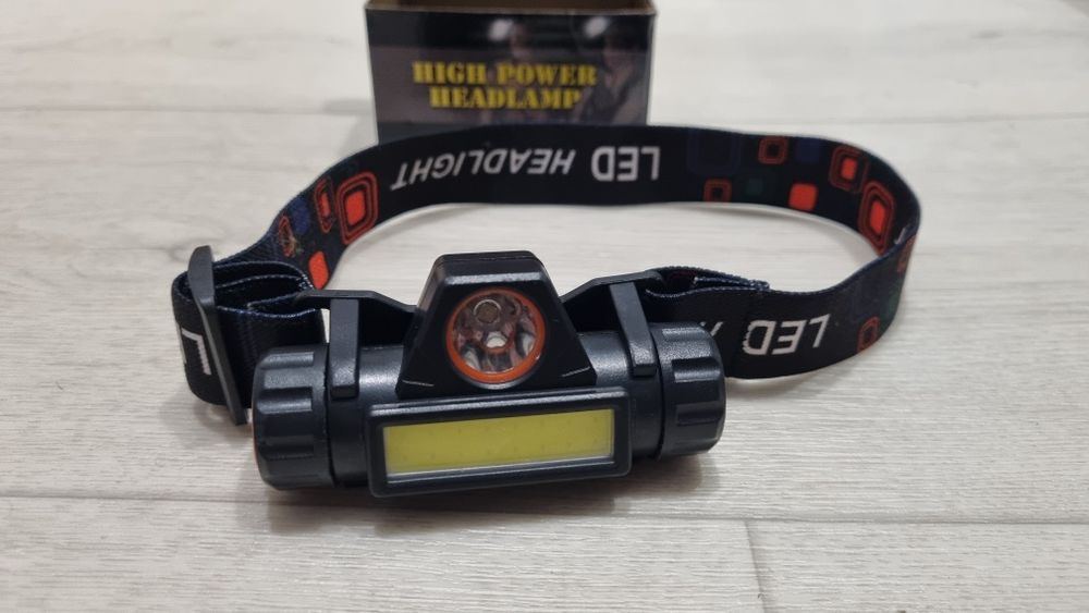 Налобный фонарик.