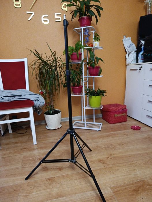 Statyw do aparatu cyfrowego