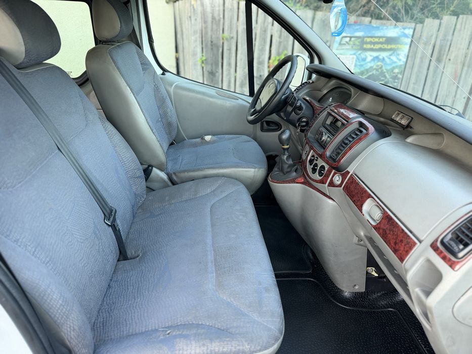 Renault Trafic 2.5 пасажир 9 місць