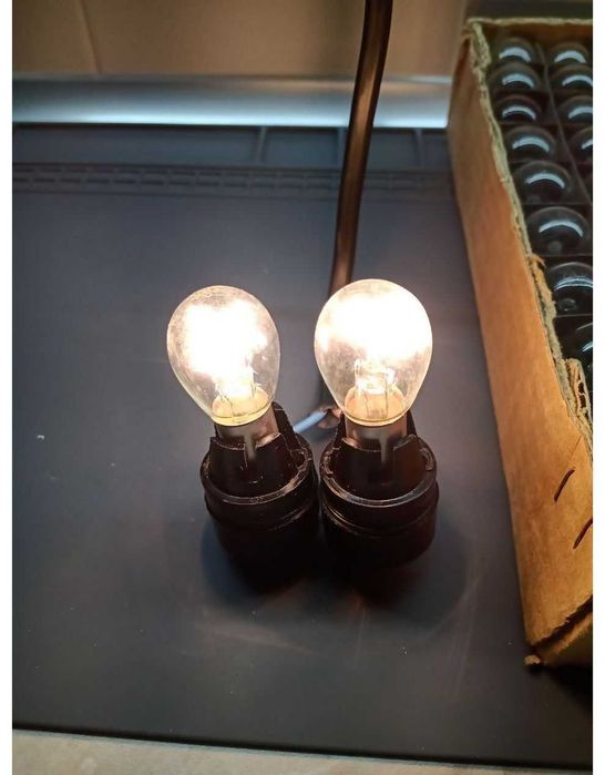 Електроніка - рамка, лампа лампочки, патрон