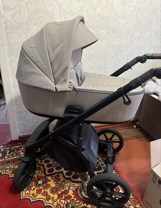 Продам коляску  Roan Bass Next  2 в 1 в отличном состоянии всё исправно.