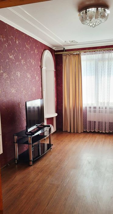 Продам 3-кімнатну квартиру з автономним опаленням
