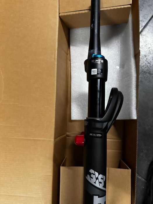 FOX 38 Rhythm 180mm E-MTB Tuned – NOVA, nunca usada