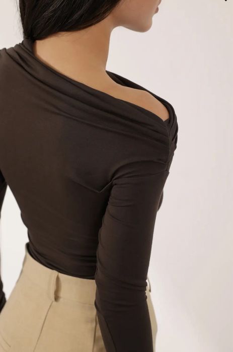 Асиметричний топ зі збірками Papaya М чорний / zara hm cher17 coosh