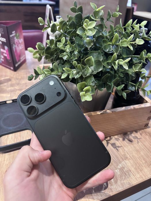 Iphone 18 pro black