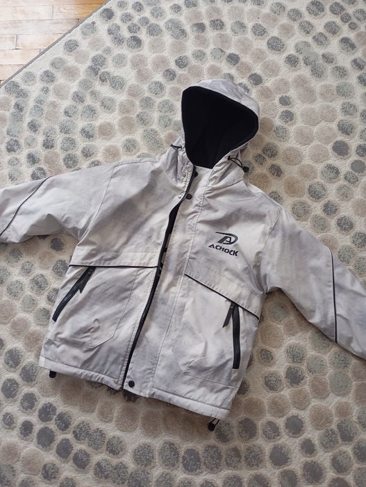 2 куртки на хлопця 10-12 років