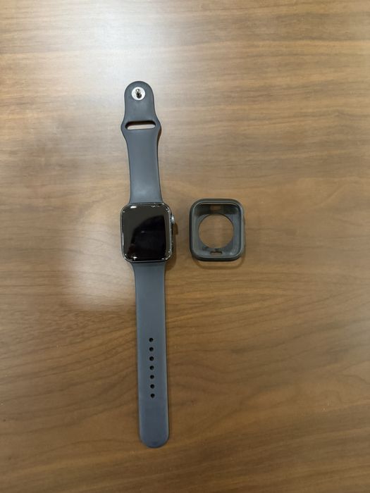Apple Watch SE (2022) 44mm