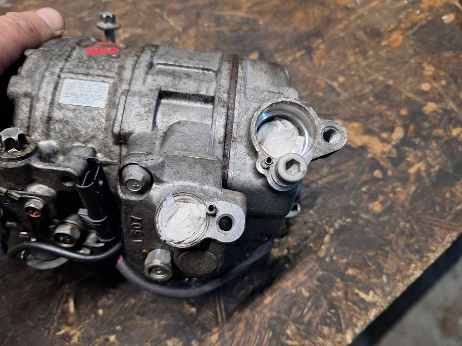 Sprężarka klimatyzacji kompresor DENSO BMW e60 e90 e91 330i N52N N53