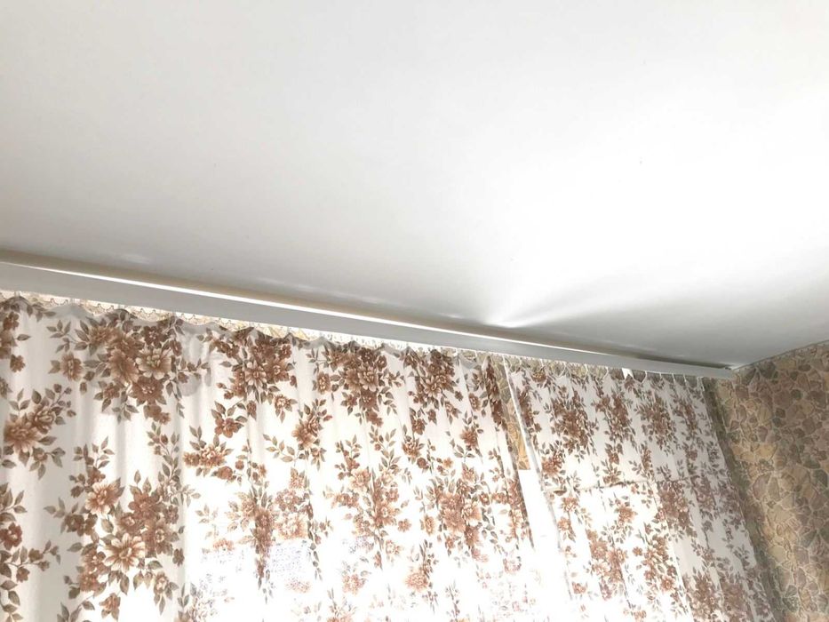 Продам потолочный карниз 1,49 м — дешево!