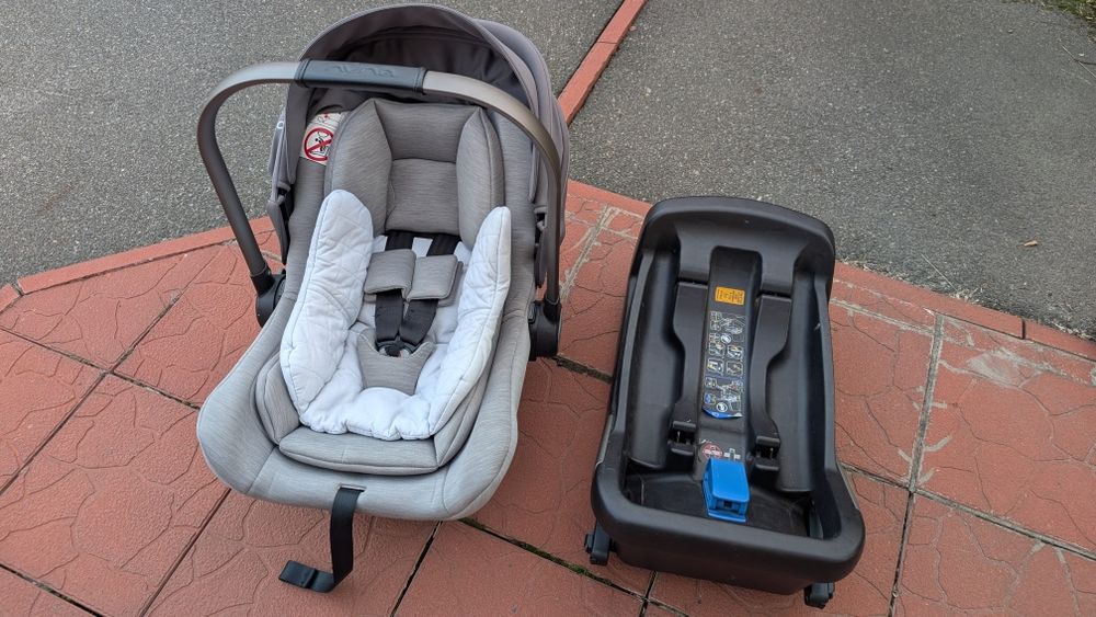 Автокрісло Nuna Pipa light + база iso fix
