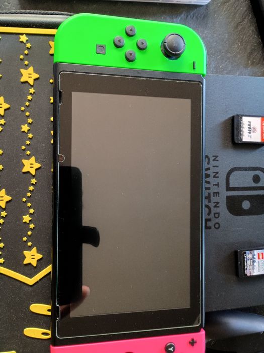 Nintendo Switch como nova + 2 jogos