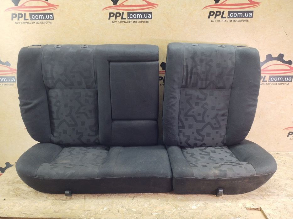 VW Golf IV 1997-2006 сиденья задние с подлокотником