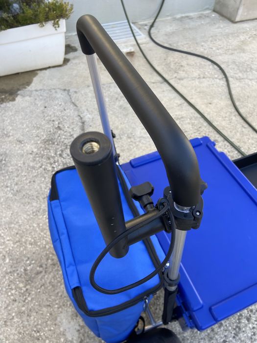 Carro de pesca com caixa yuki sem uso